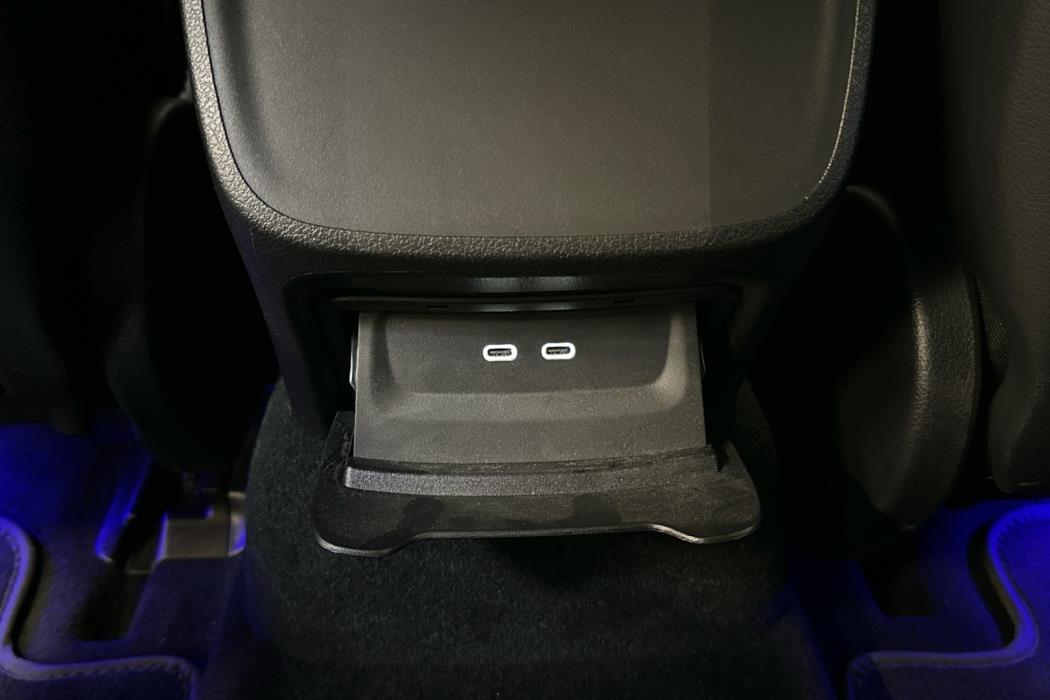 MERCEDES-BENZ EQE 2023