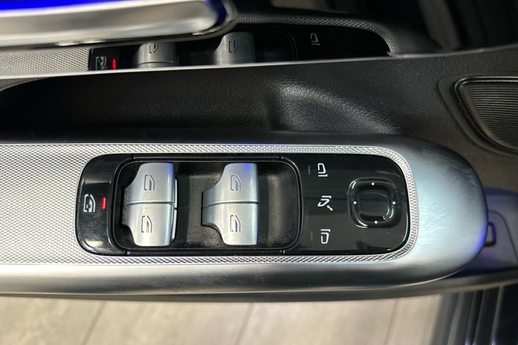 MERCEDES-BENZ EQE 2023