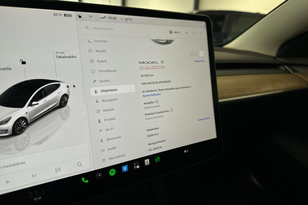 TESLA Model 3 2023