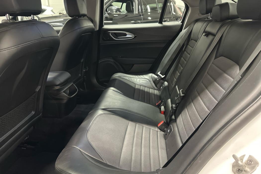 ALFA ROMEO Giulia 2017