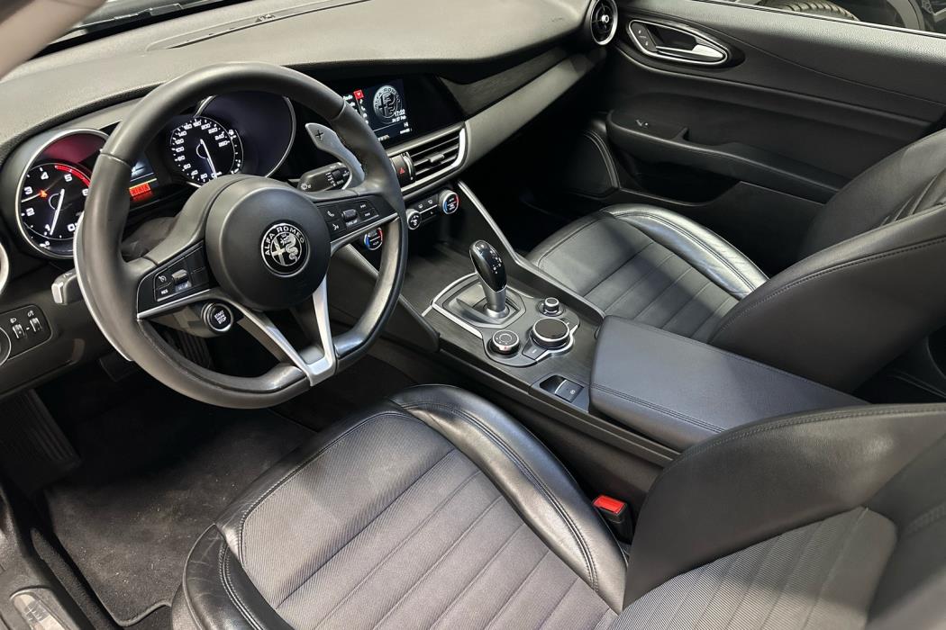 ALFA ROMEO Giulia 2017