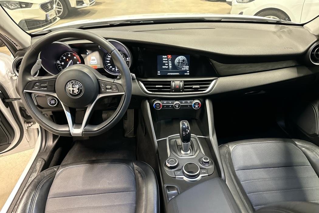 ALFA ROMEO Giulia 2017