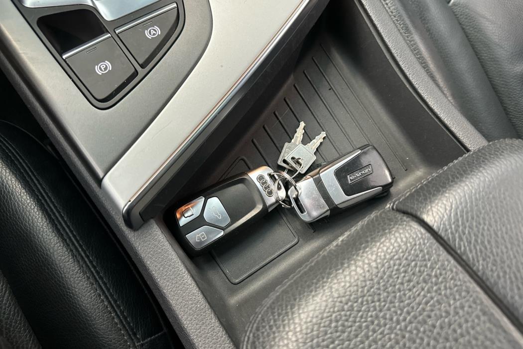 AUDI Q7 2016