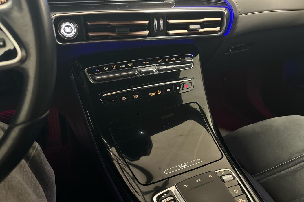 MERCEDES-BENZ EQC 2019