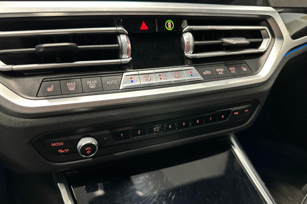 BMW 330 2021