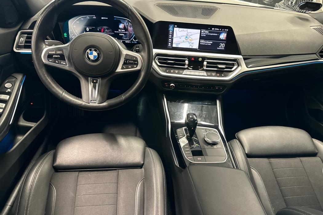 BMW 330 2021