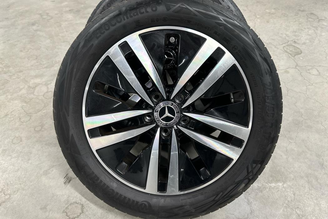 MERCEDES-BENZ A 2023