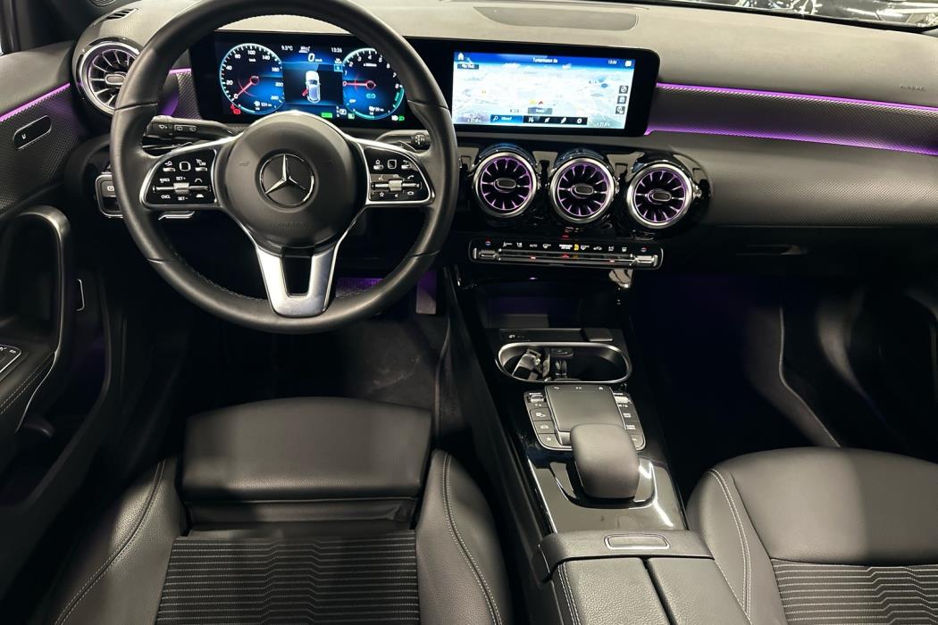 MERCEDES-BENZ A 2023