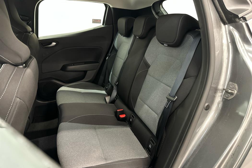 MITSUBISHI COLT 2025