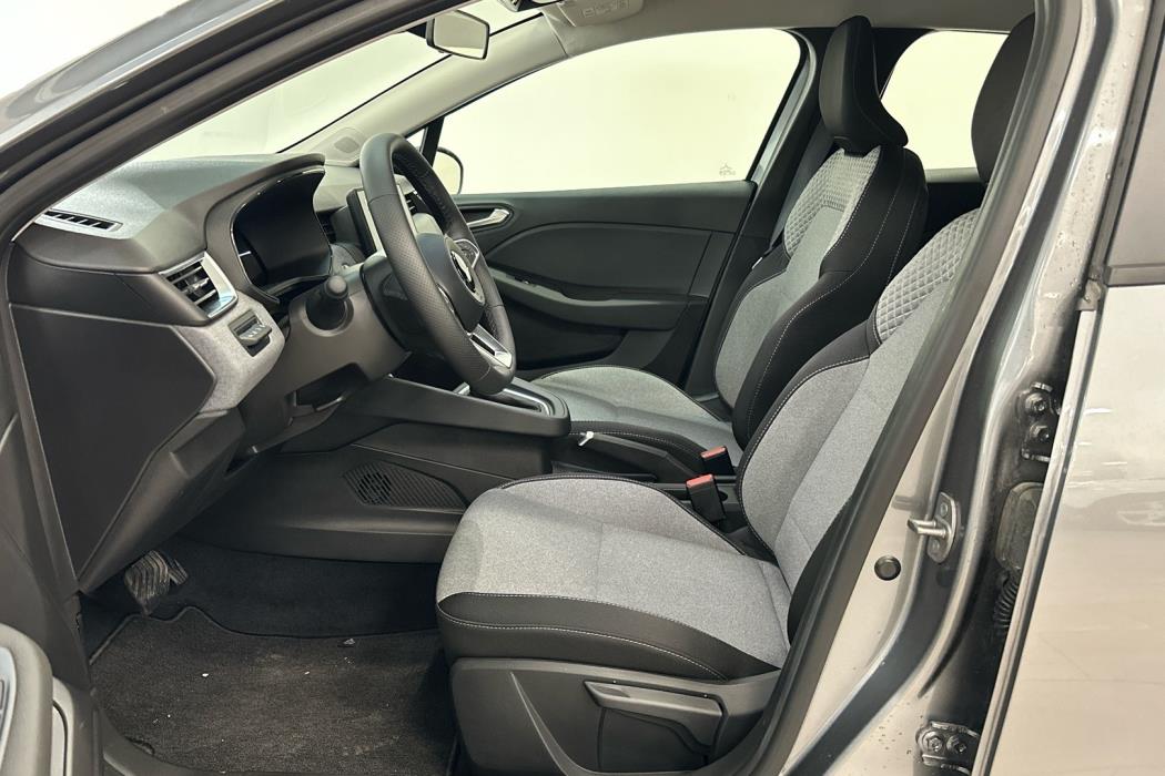 MITSUBISHI COLT 2025