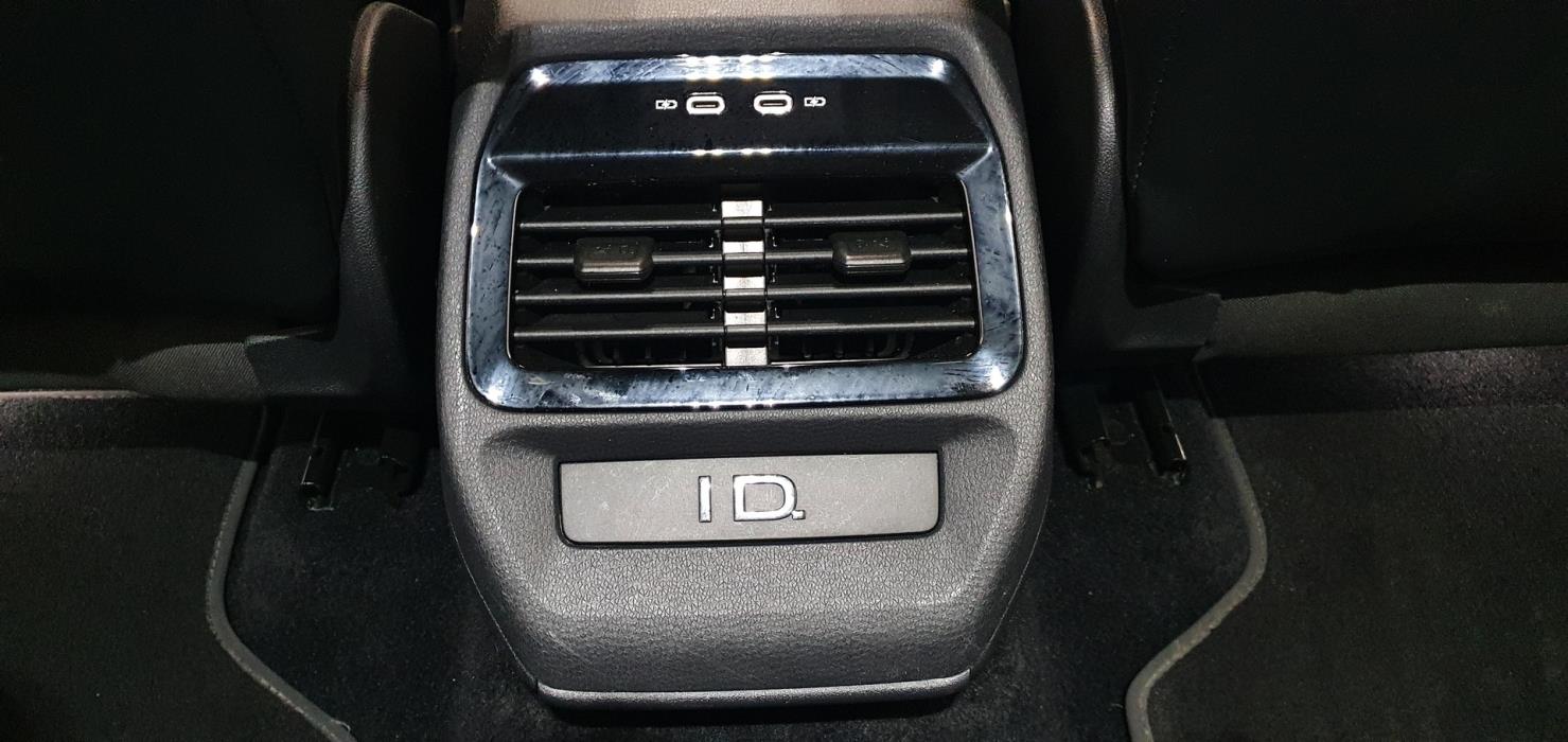 VOLKSWAGEN ID.4 2024