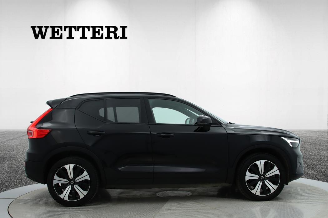 VOLVO XC40 2023
