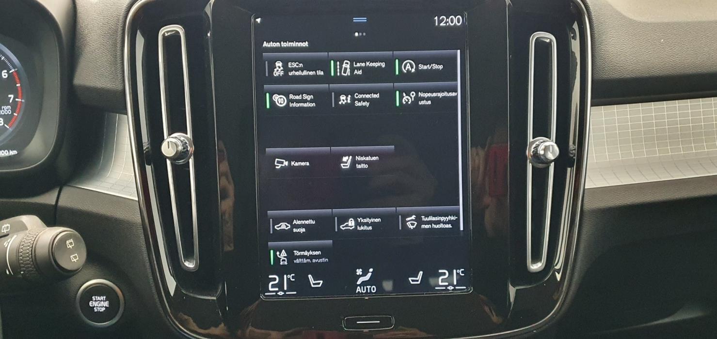 VOLVO XC40 2019