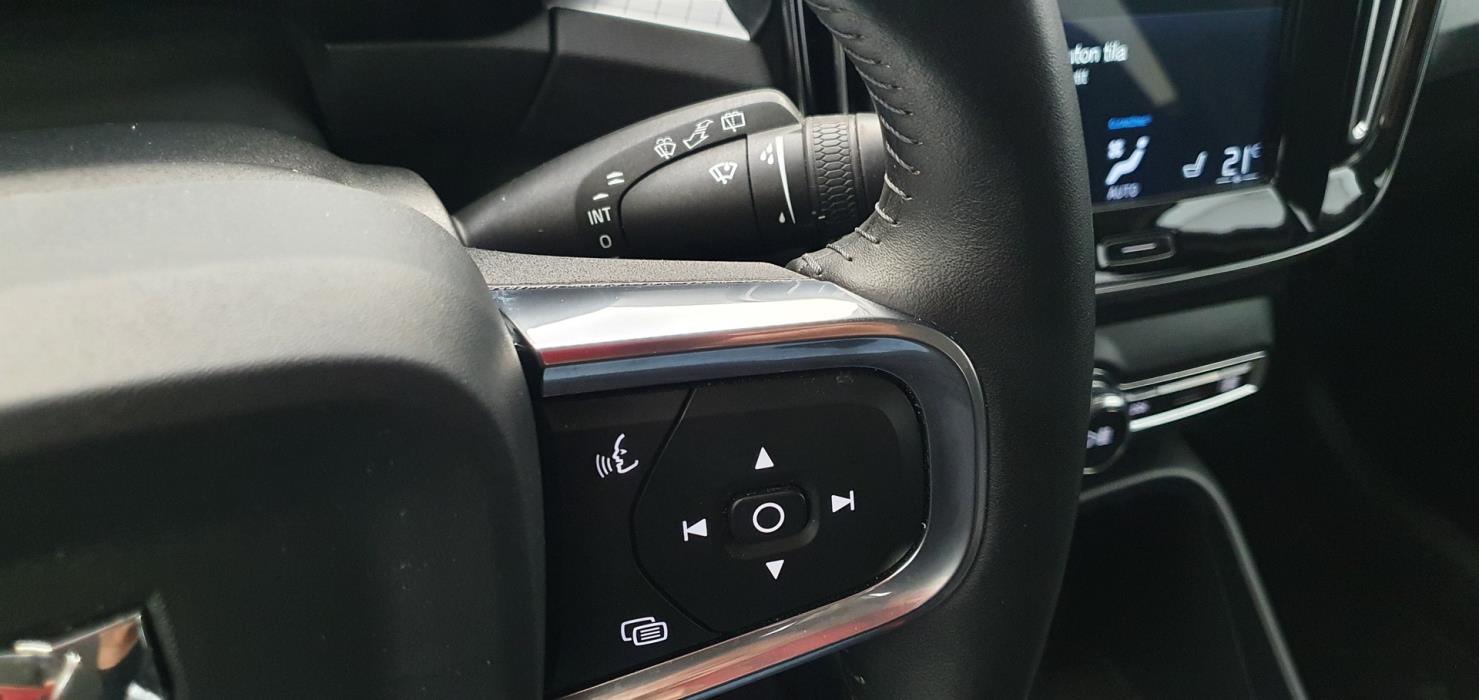 VOLVO XC40 2019