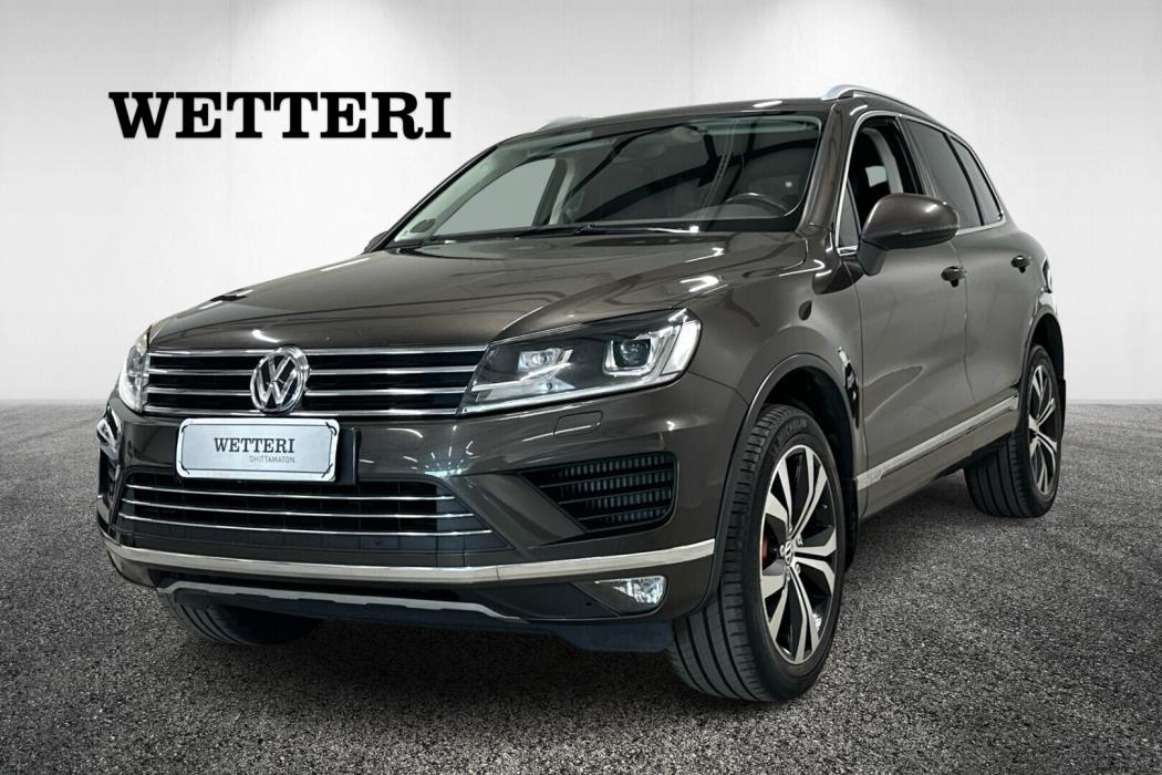VOLKSWAGEN Touareg 2016