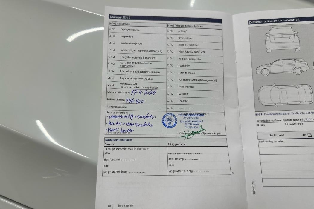 VOLKSWAGEN Touareg 2016