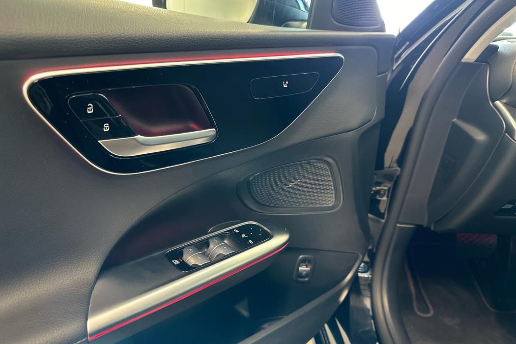 MERCEDES-BENZ C 2022