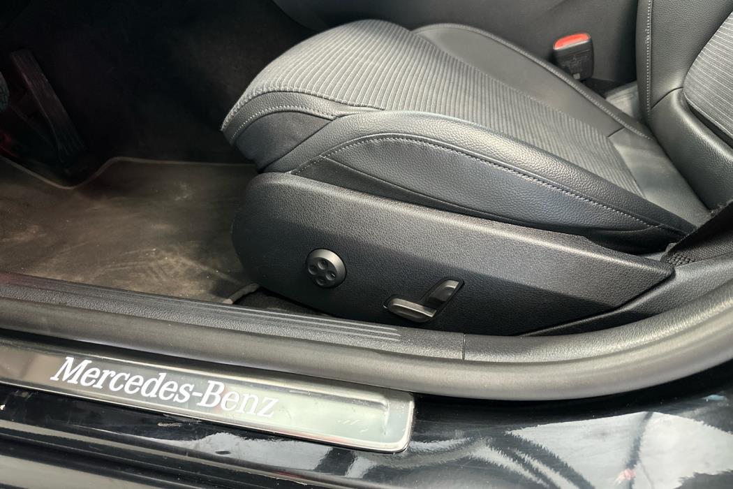 MERCEDES-BENZ C 2022