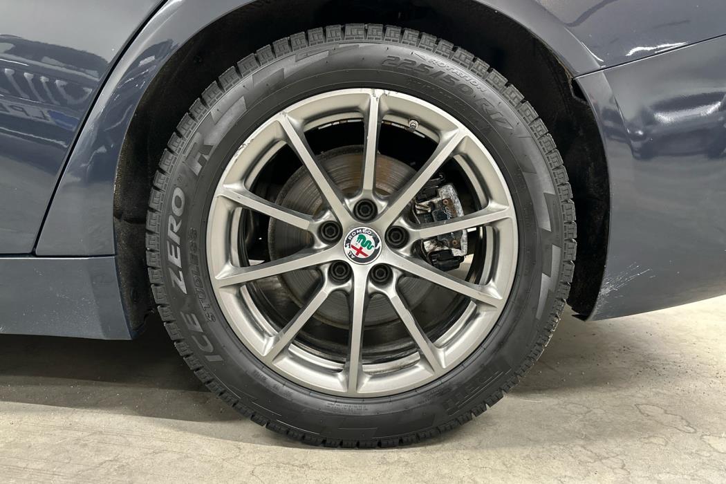 ALFA ROMEO Giulia 2016