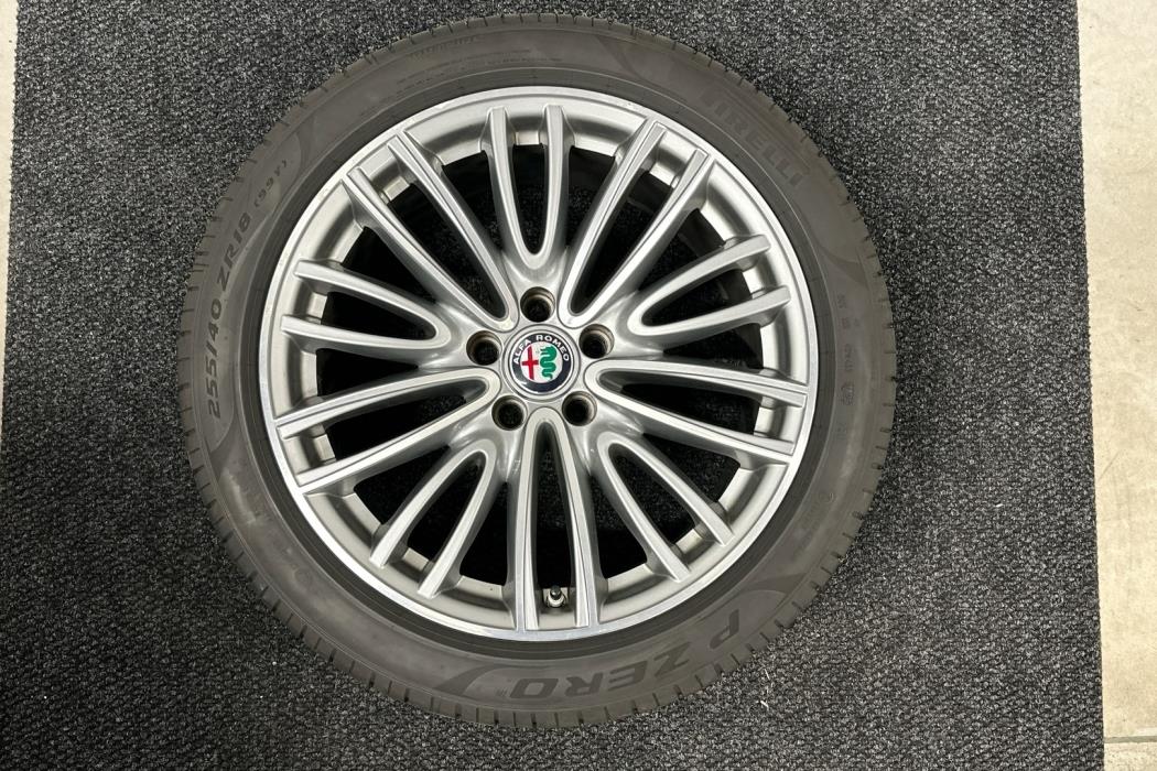 ALFA ROMEO Giulia 2016