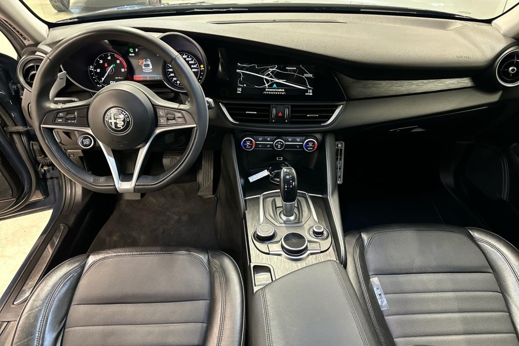 ALFA ROMEO Giulia 2016