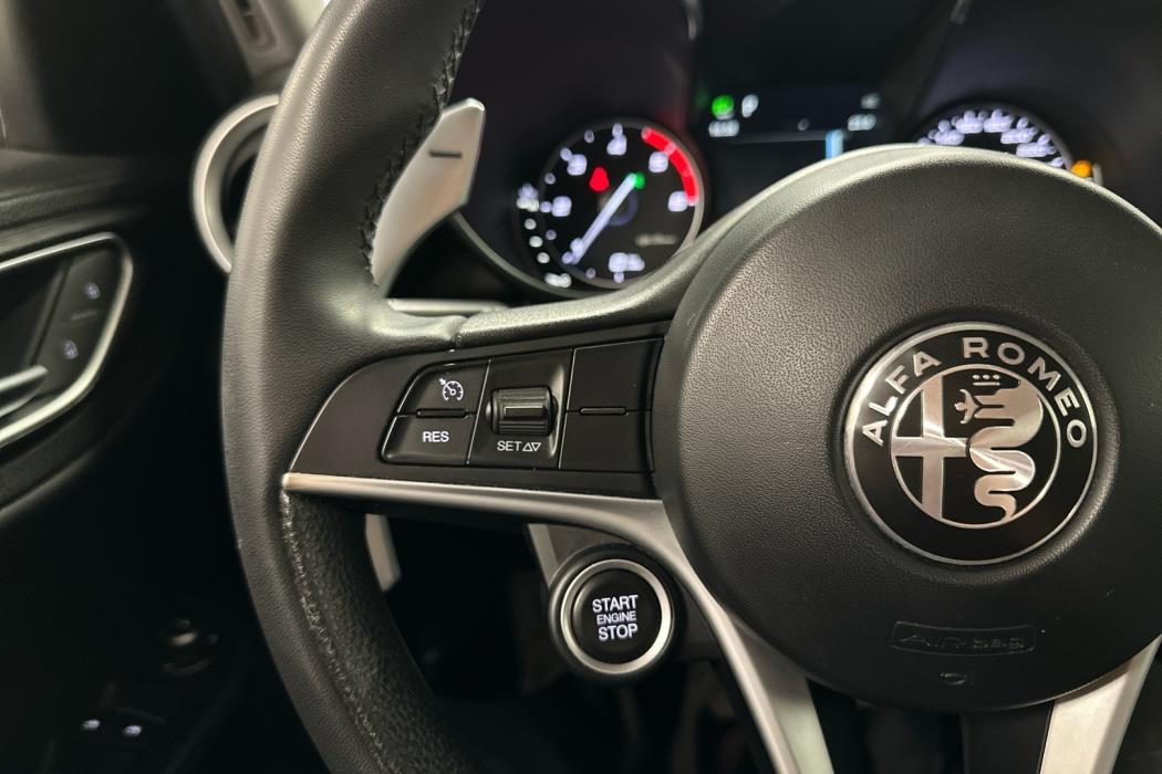 ALFA ROMEO Giulia 2016