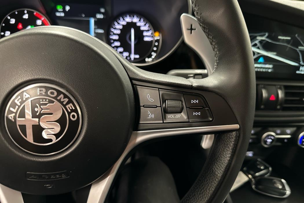 ALFA ROMEO Giulia 2016