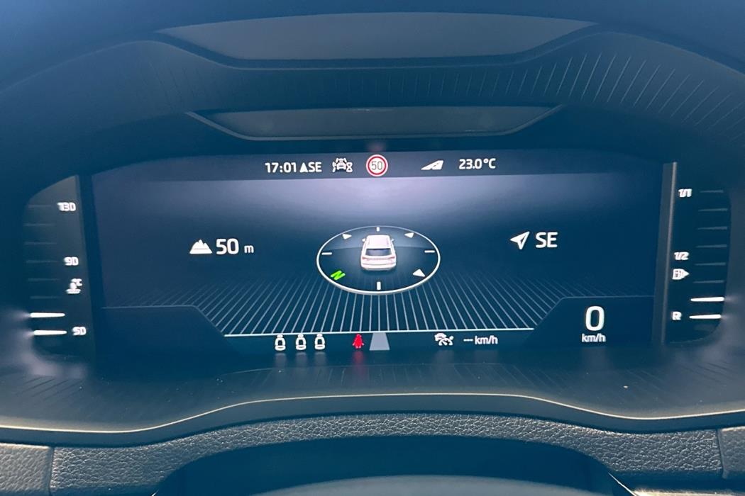 SKODA Karoq 2023