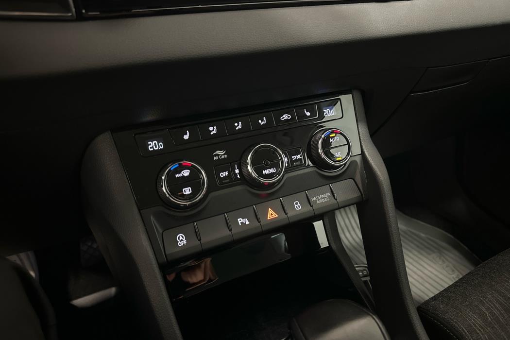 SKODA Karoq 2019