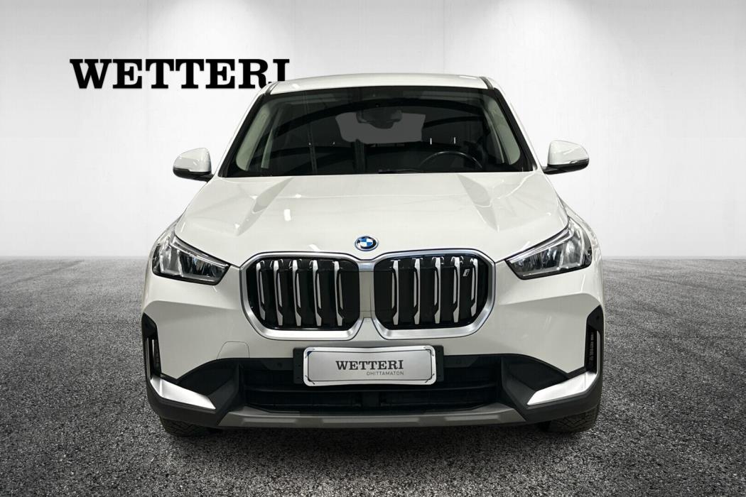 BMW iX1 2023