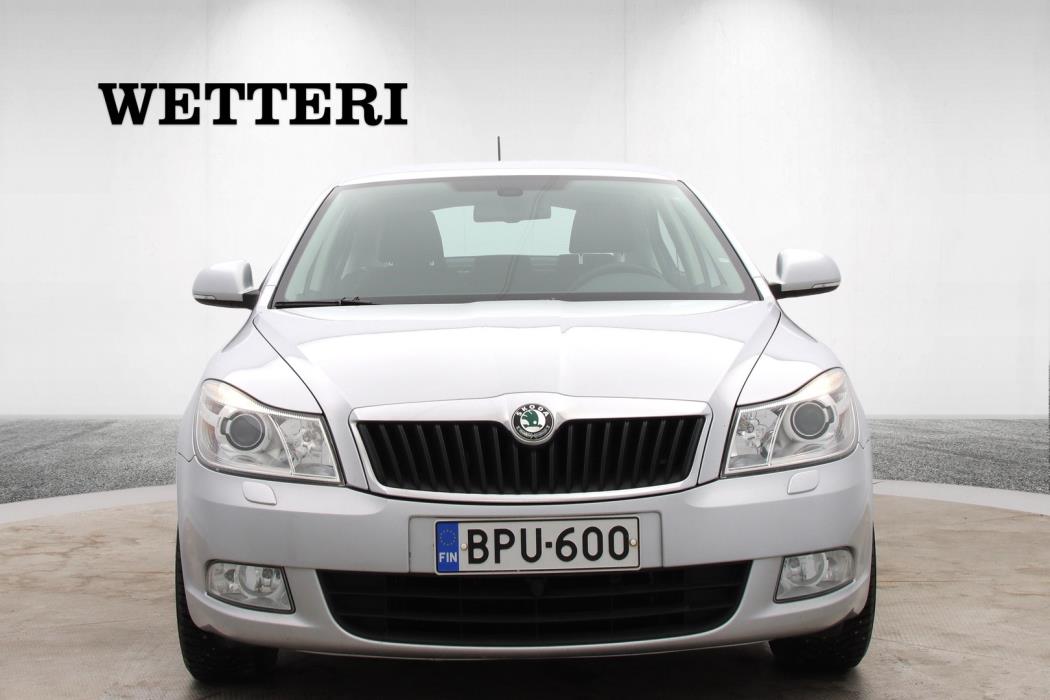 SKODA Octavia 2012