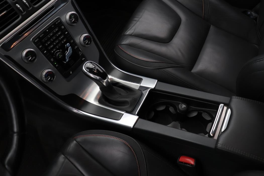 VOLVO XC60 2015