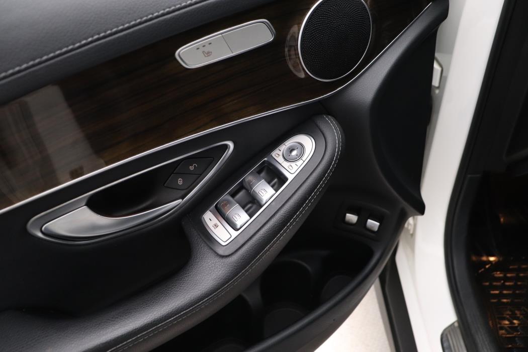 MERCEDES-BENZ GLC 2016