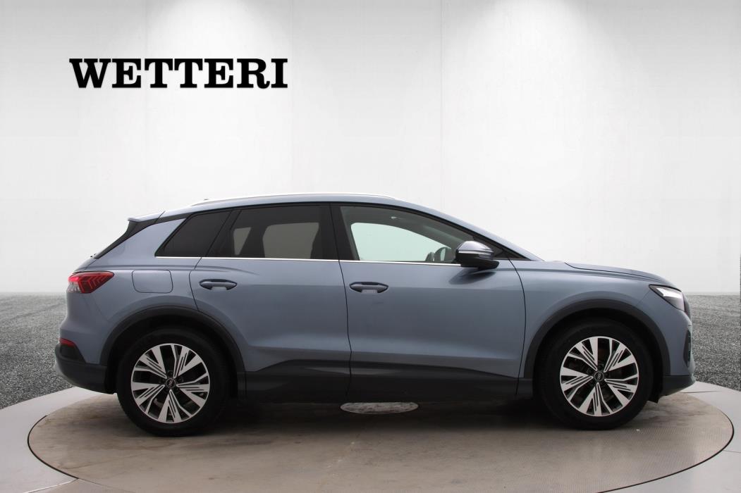 AUDI Q4 e-tron 2022