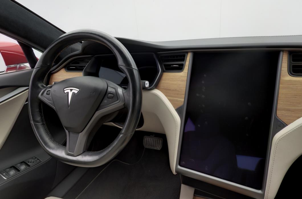 TESLA Model S 2020