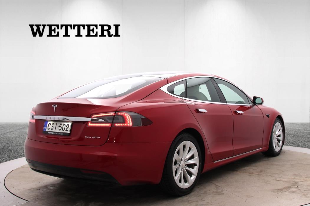 TESLA Model S 2020