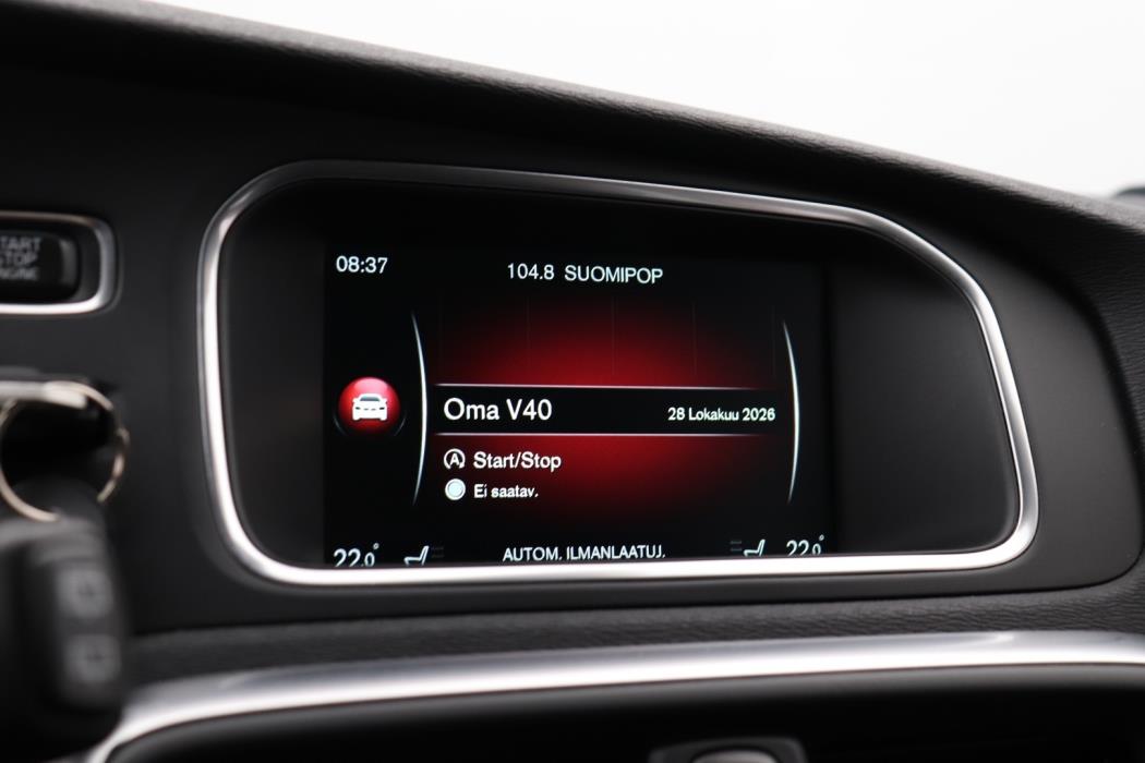 VOLVO V40 2015
