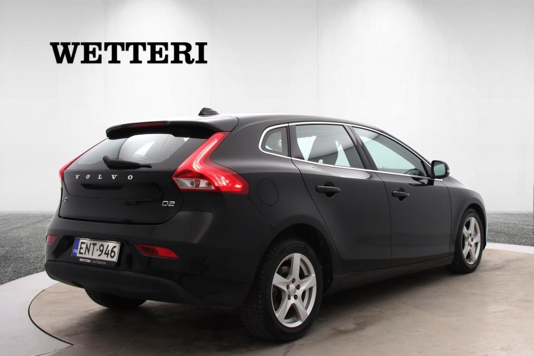 VOLVO V40 2015