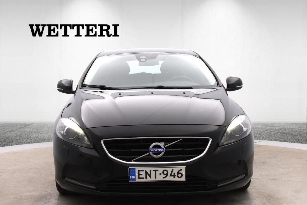VOLVO V40 2015