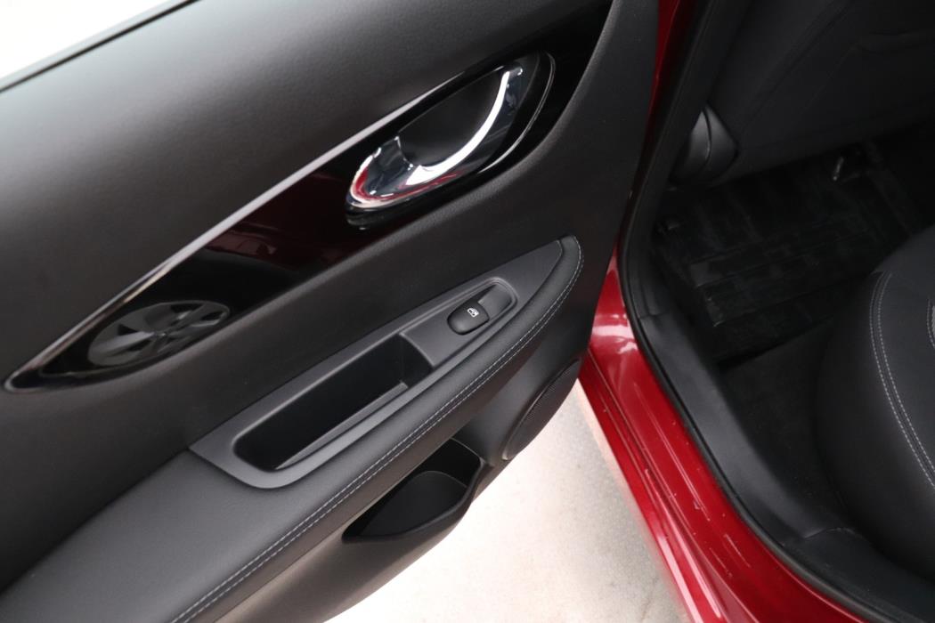 NISSAN Qashqai 2019