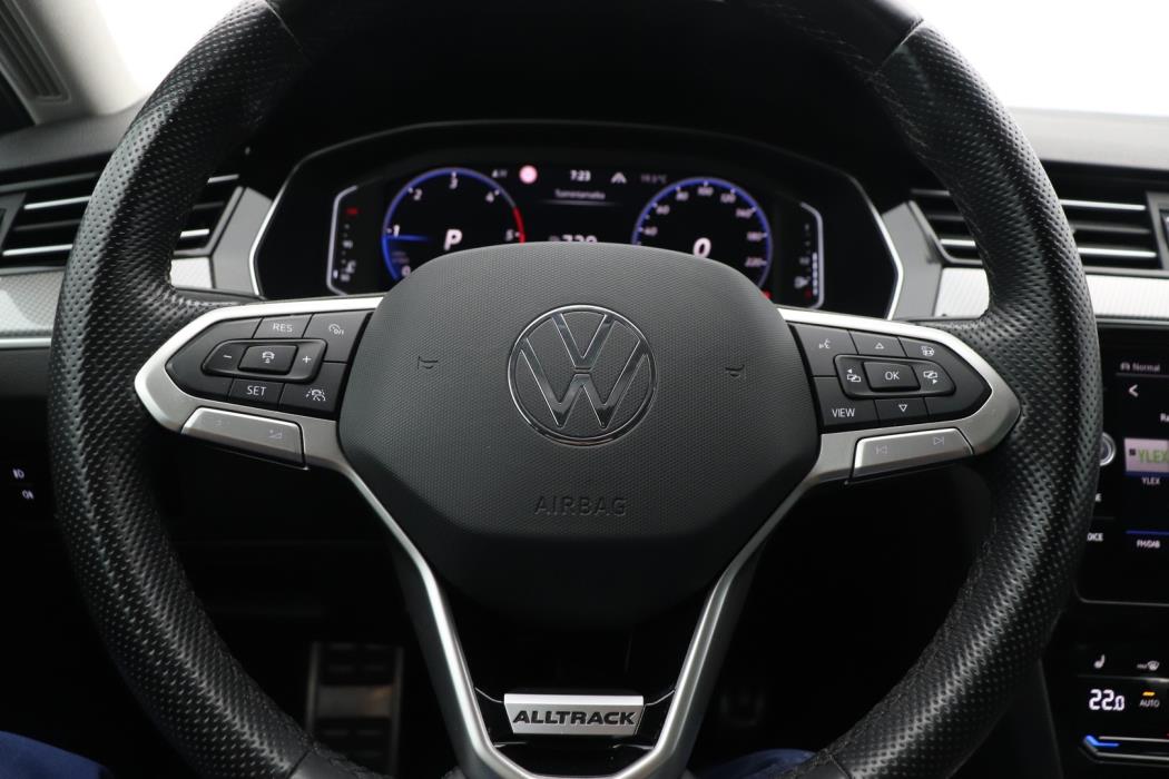 VOLKSWAGEN Passat 2021
