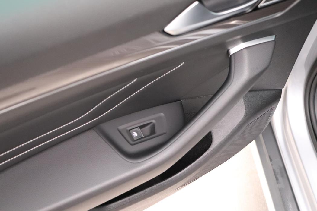 VOLKSWAGEN Passat 2021