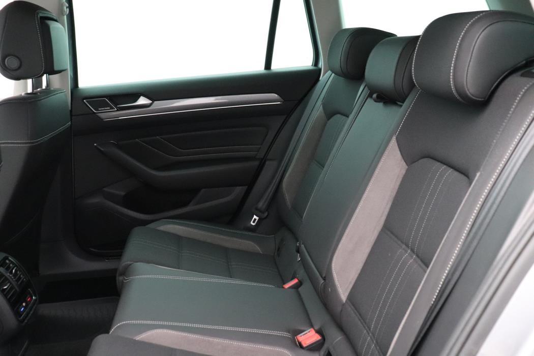 VOLKSWAGEN Passat 2021