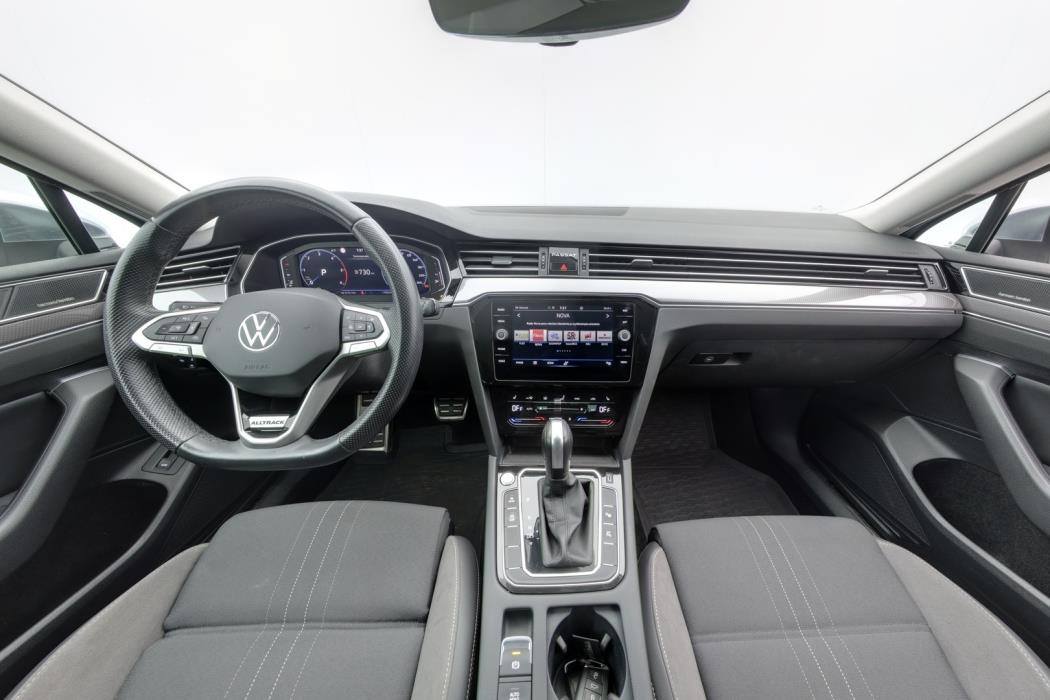 VOLKSWAGEN Passat 2021