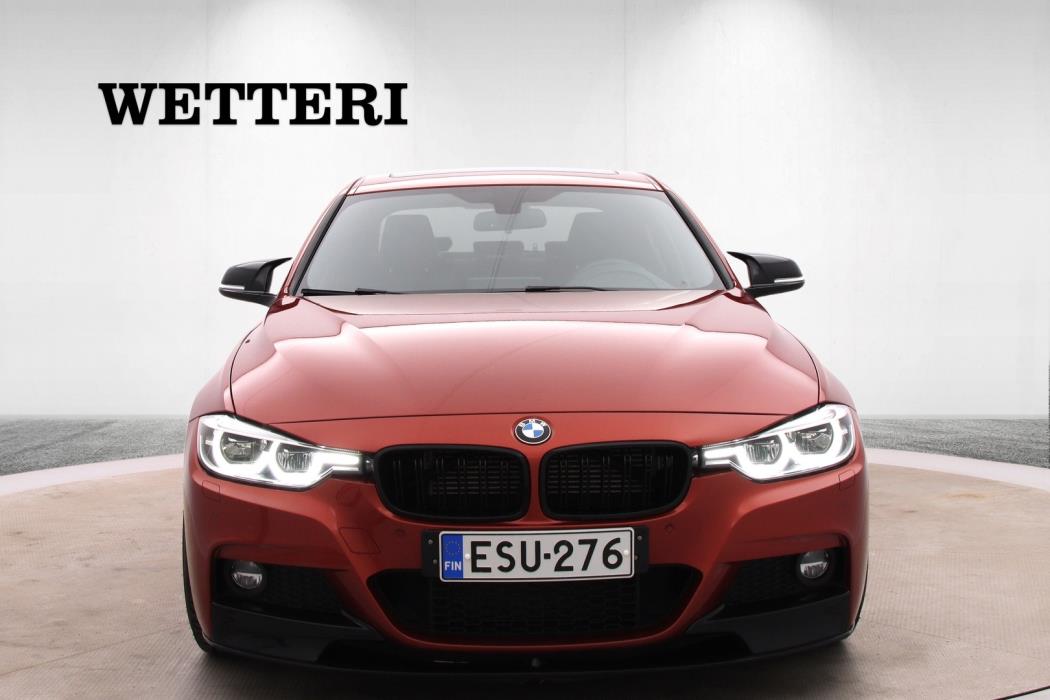 BMW 330 2018