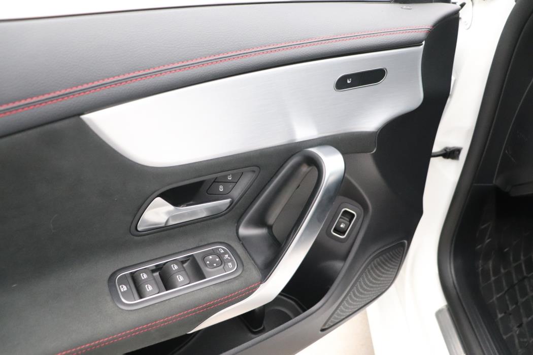 MERCEDES-BENZ CLA 2021