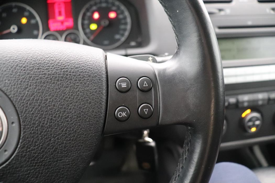VOLKSWAGEN Golf 2008