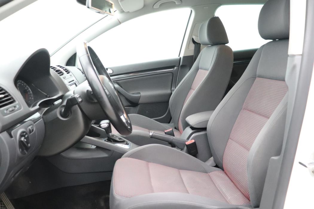 VOLKSWAGEN Golf 2008