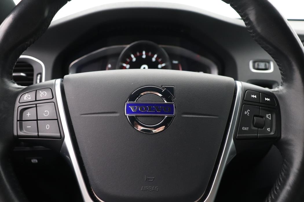 VOLVO V60 2018