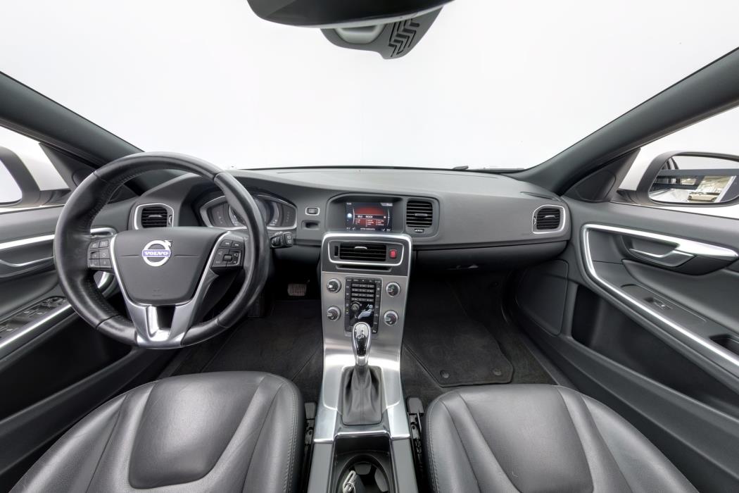 VOLVO V60 2018